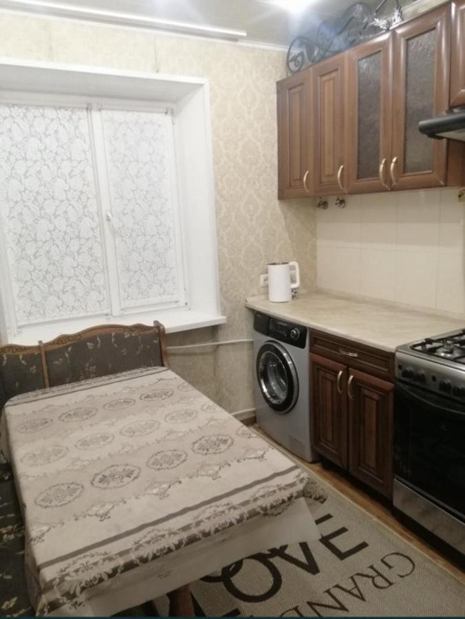 Квартира Рядом С Вокзалом Dnipro Exterior foto